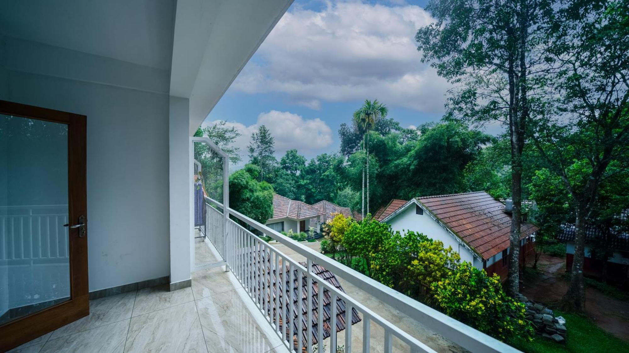 Vythiri Holiday Resort, Wayanad Exterior photo