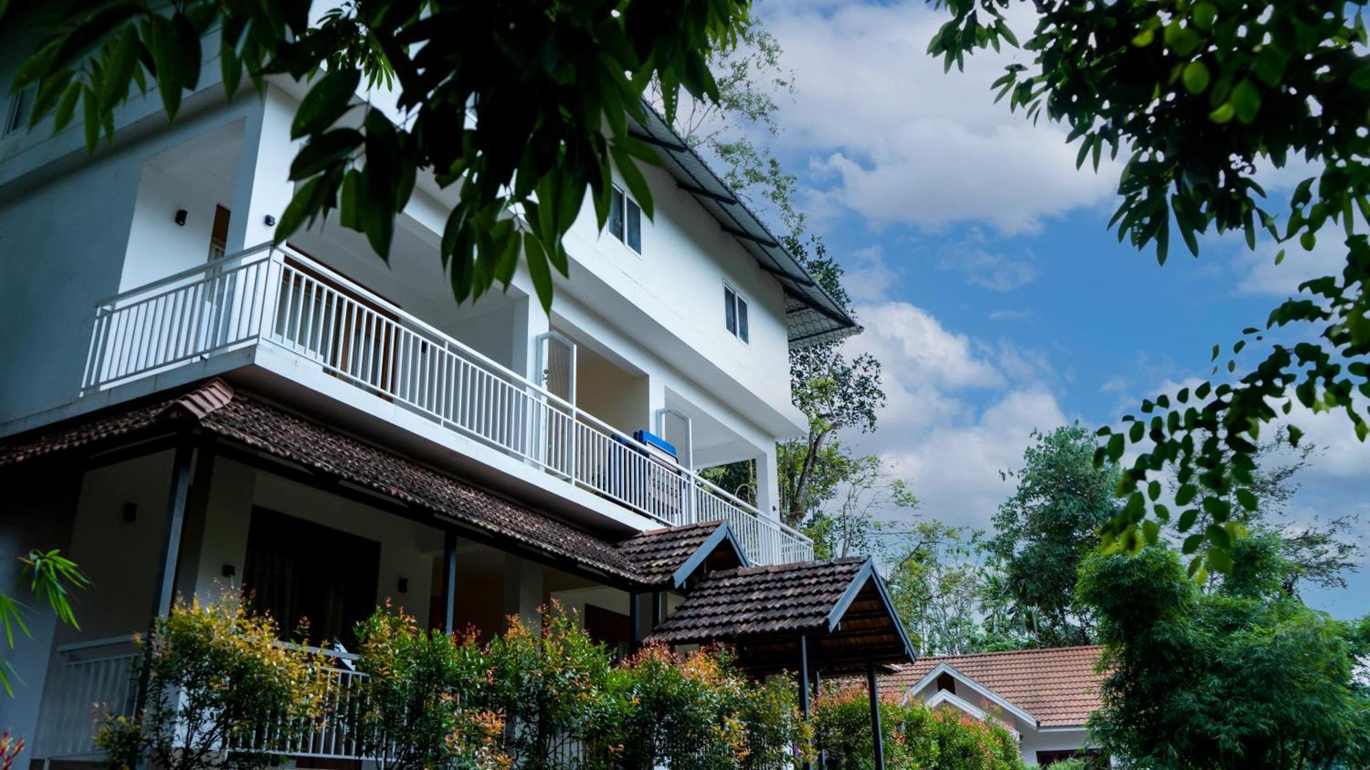 Vythiri Holiday Resort, Wayanad Exterior photo