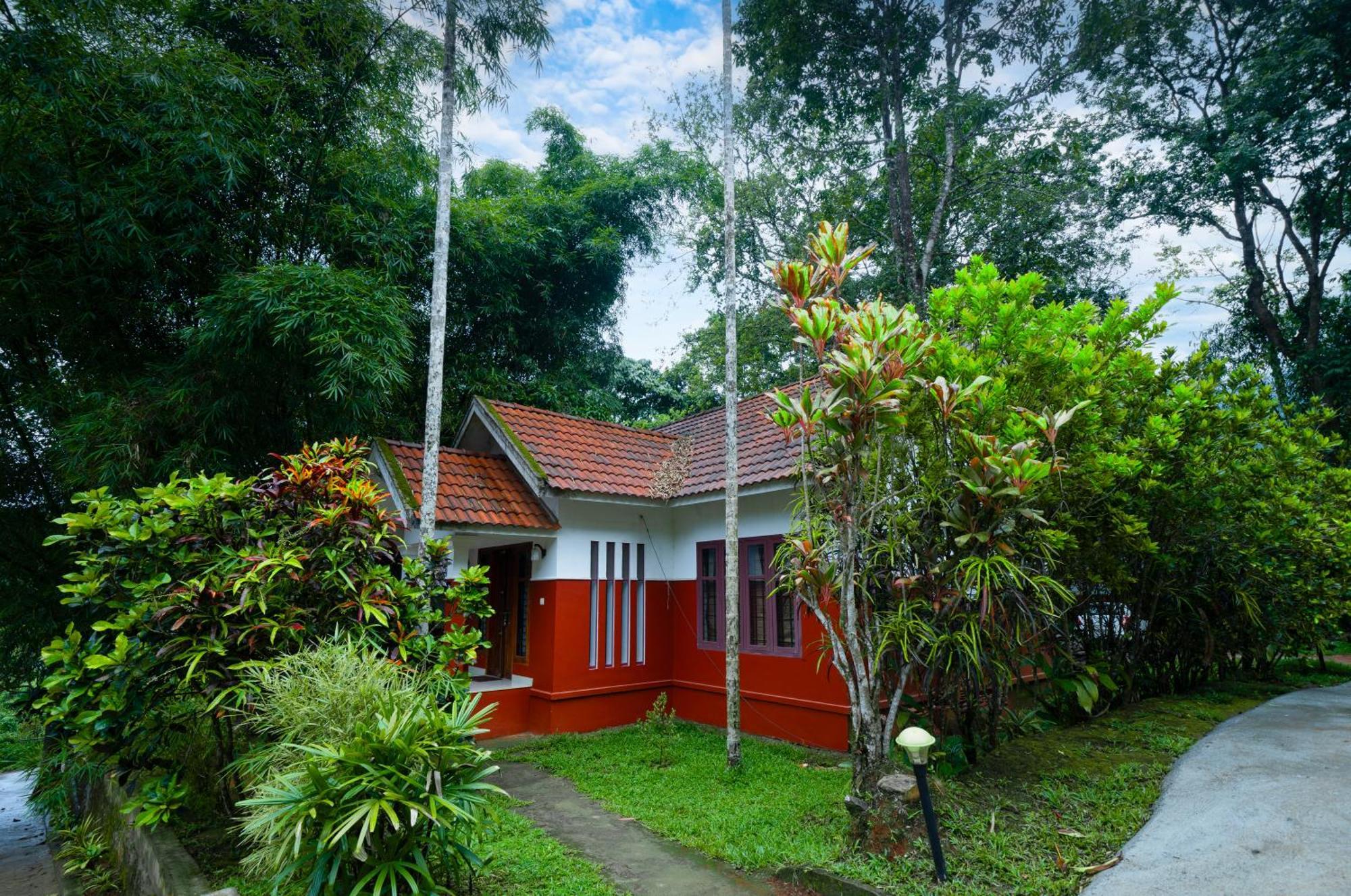 Vythiri Holiday Resort, Wayanad Exterior photo